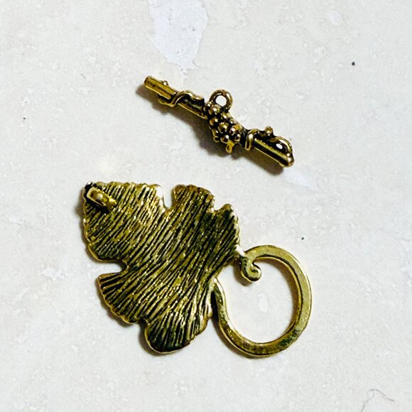 3/$10, Large Grape Leaf Shape Gold Tone Alloy OT Toggle Clasps - Picture 2 of 5